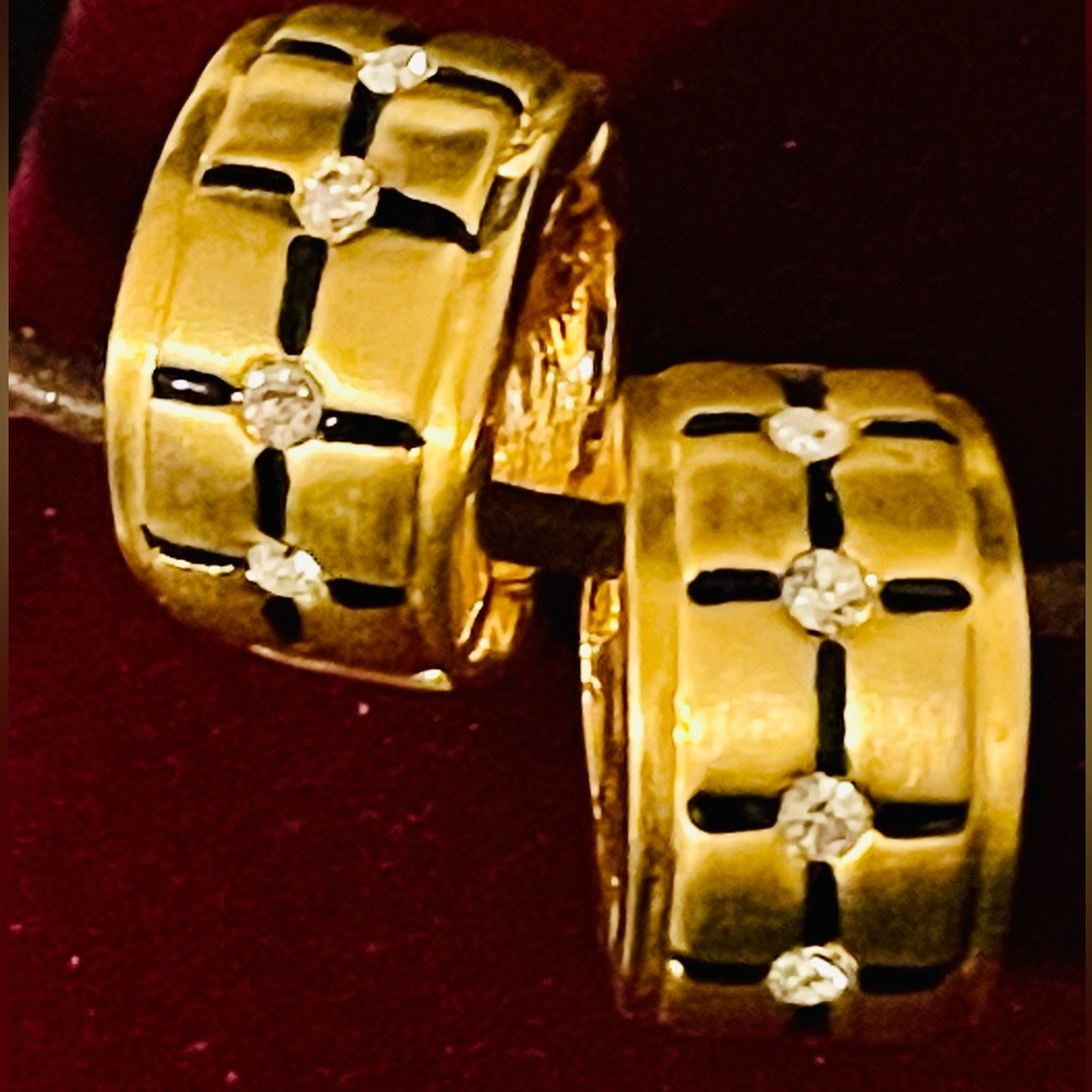 Gold and Clear Rhinestones Magnetic Ear Hugger Clip On Earrings - Picture 9 of 9